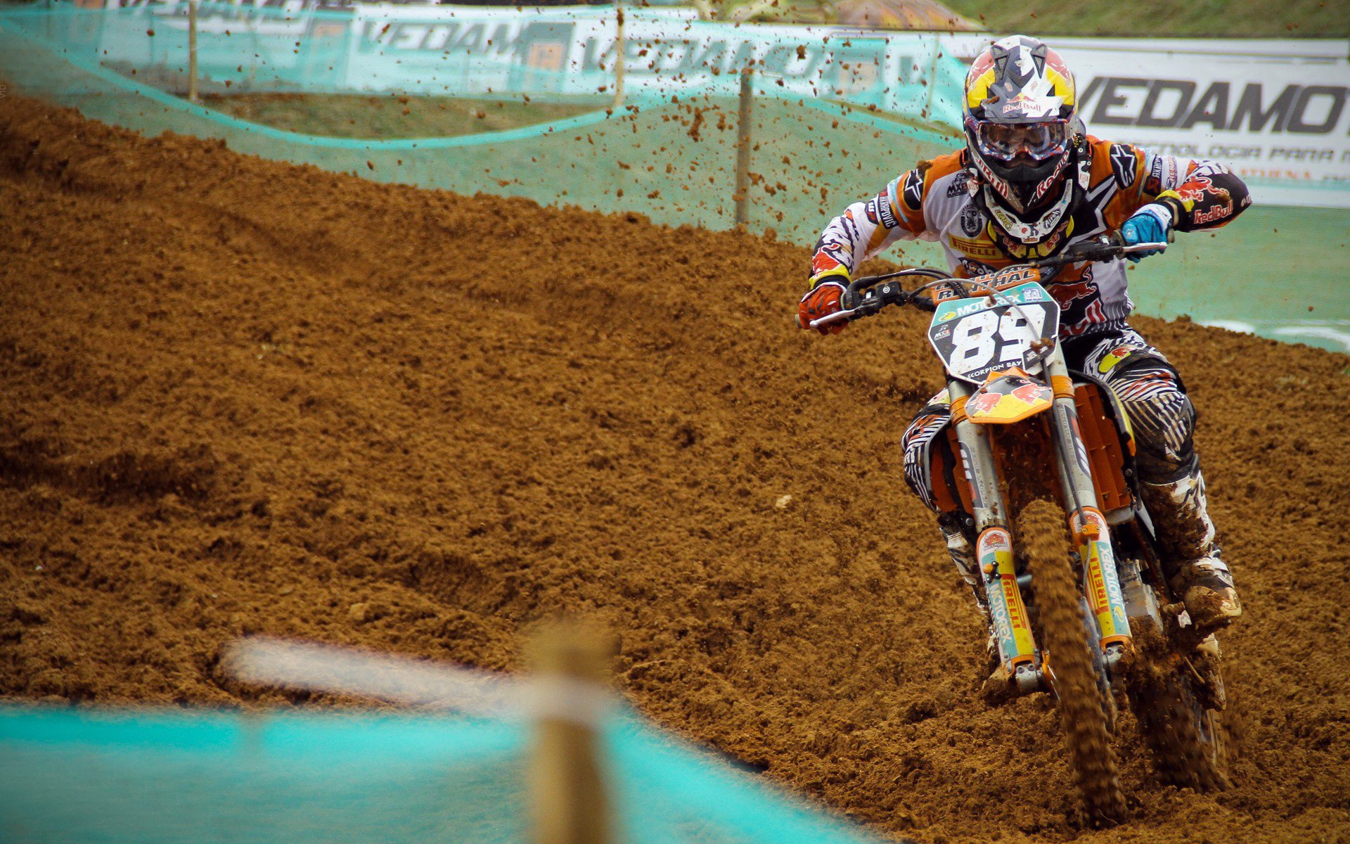 开云权威入口-协作攀岩挑战,团队默契的极限考验,攀岩队友